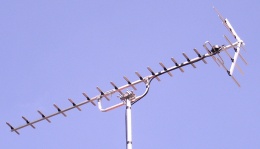 Conventional Yagi aerial (18 elements).